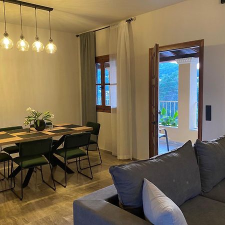 Kato Garouna Alexandra'S Boutique Houseヴィラ エクステリア 写真